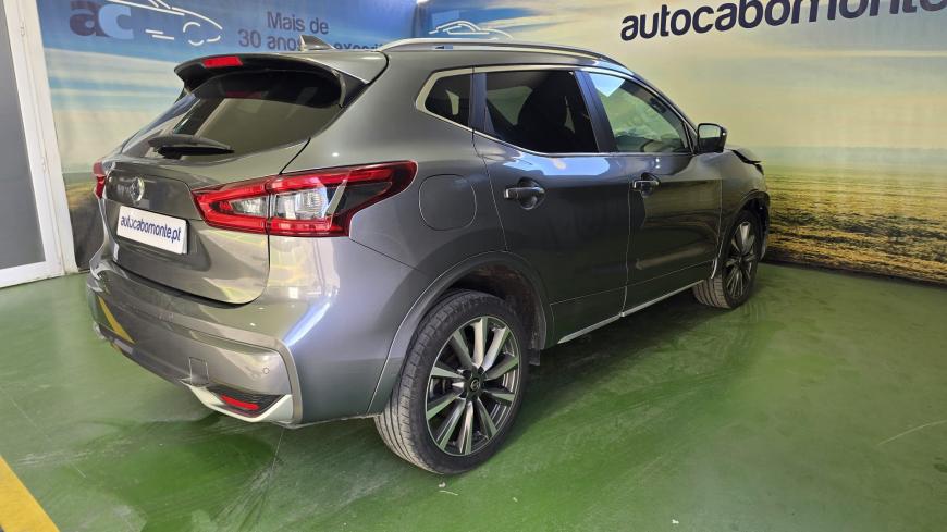 Nissan Qashqai 1.5 DCI Cx Aut. - Auto Cabomonte Compra e Venda de Salvados