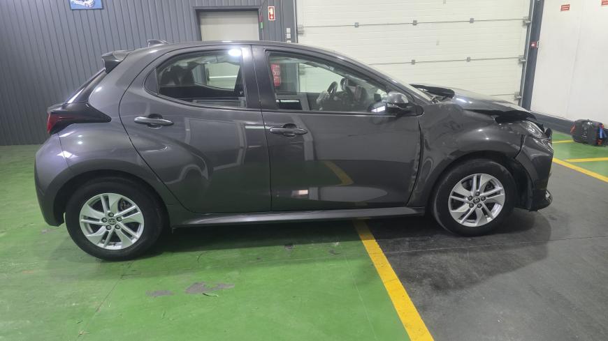 Toyota Yaris 1.5 HDF  - Auto Cabomonte Compra e Venda de Salvados
