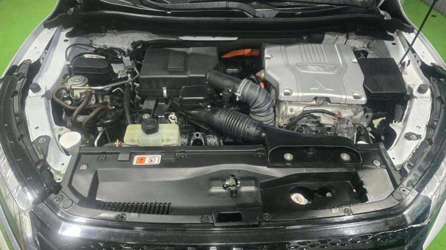 Mitsubishi Eclipse Cross 2.4 PHEV Plug - in - Auto Cabomonte Compra e Venda de Salvados