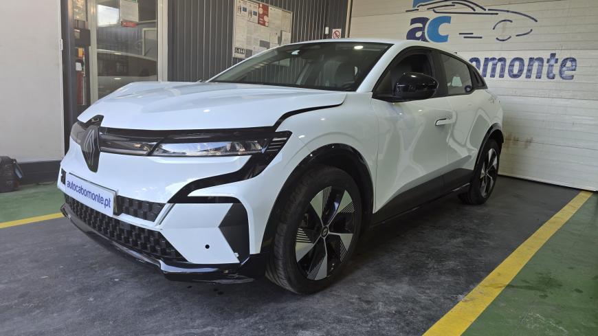 Renault Megane E-Tech EV60 - Auto Cabomonte Compra e Venda de Salvados