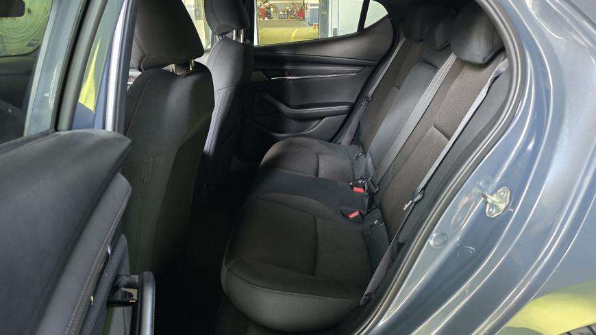 Mazda 3 2.0 Skyactiv - G Hibrido/Gasolina - Auto Cabomonte Compra e Venda de Salvados