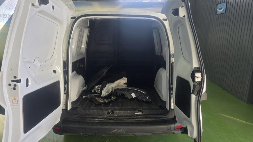 Renault Kangoo 1.5 DCI - Auto Cabomonte Compra e Venda de Salvados