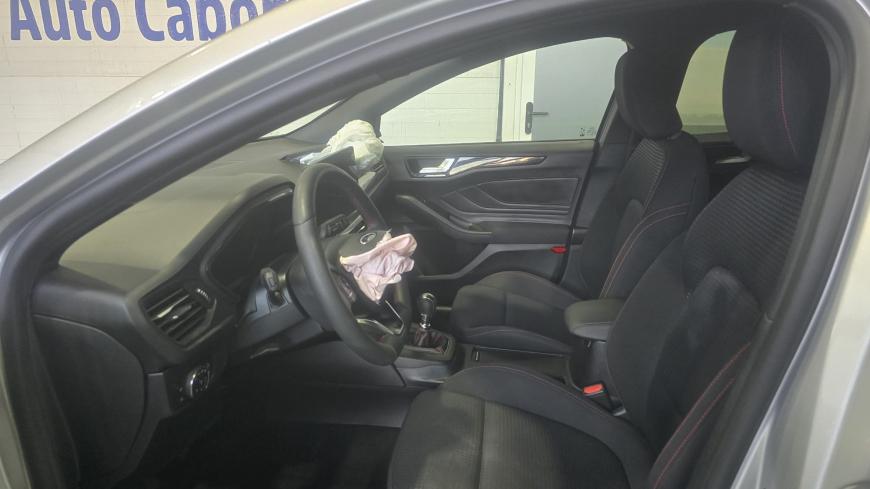 Ford Focus ST-Line - Auto Cabomonte Compra e Venda de Salvados