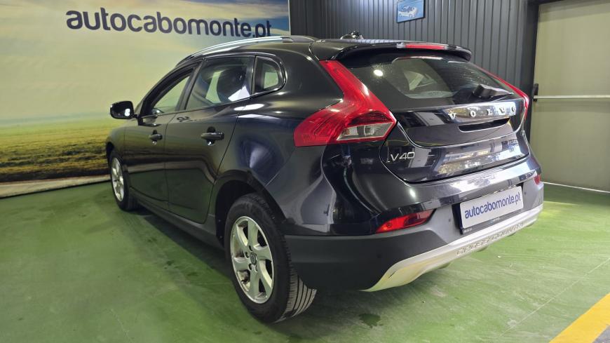 Volvo V40 Cross Country 1.6D - Auto Cabomonte Compra e Venda de Salvados
