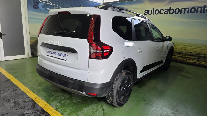 Dacia Jogger 1.0  Bi-Fuel 7 lugares - Auto Cabomonte Compra e Venda de Salvados