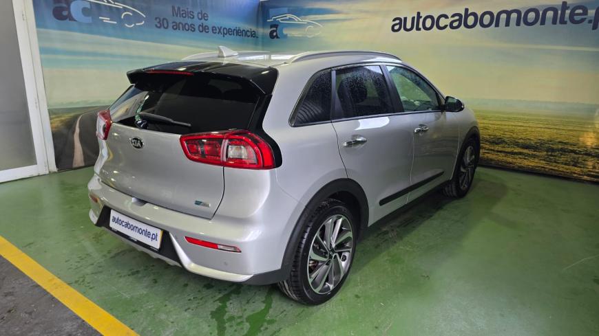 Kia Niro 1.6 GDI HEV - Auto Cabomonte Compra e Venda de Salvados