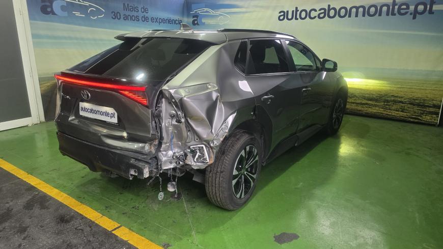 Toyota bZ4X 71,4 Kwh - Auto Cabomonte Compra e Venda de Salvados
