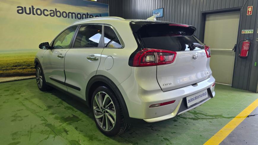 Kia Niro 1.6 GDI HEV - Auto Cabomonte Compra e Venda de Salvados
