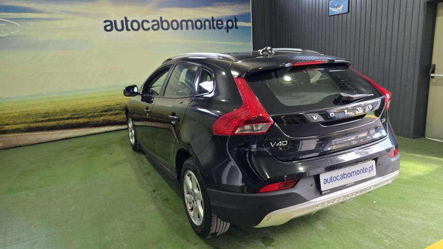 Volvo V40 Cross Country 1.6D - Auto Cabomonte Compra e Venda de Salvados
