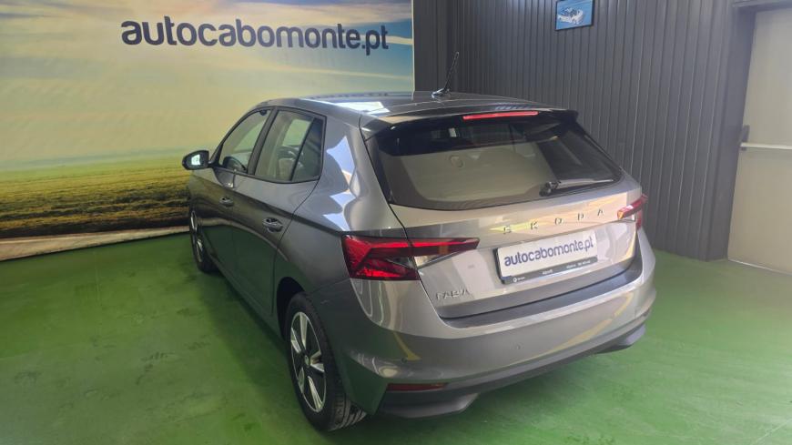 Skoda Fabia 1.0 - Auto Cabomonte Compra e Venda de Salvados