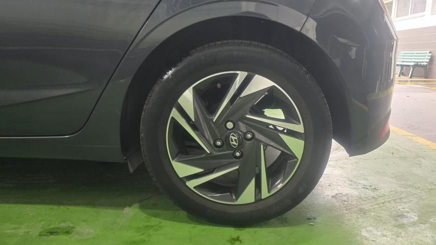 Hyundai I20 1.2 Confort - Auto Cabomonte Compra e Venda de Salvados
