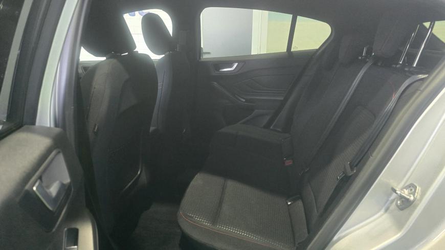 Ford Focus ST-Line - Auto Cabomonte Compra e Venda de Salvados