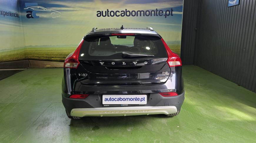 Volvo V40 Cross Country 1.6D - Auto Cabomonte Compra e Venda de Salvados
