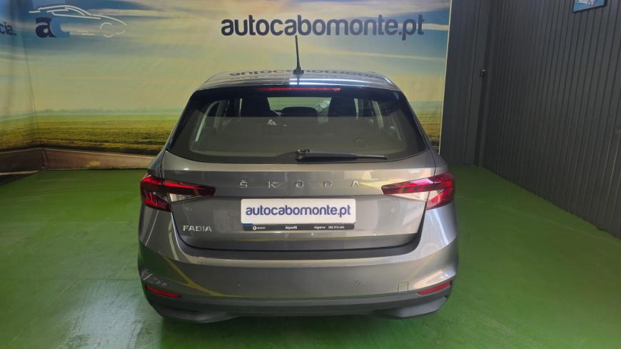 Skoda Fabia 1.0 - Auto Cabomonte Compra e Venda de Salvados