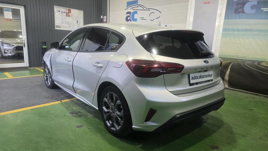 Ford Focus ST-Line - Auto Cabomonte Compra e Venda de Salvados