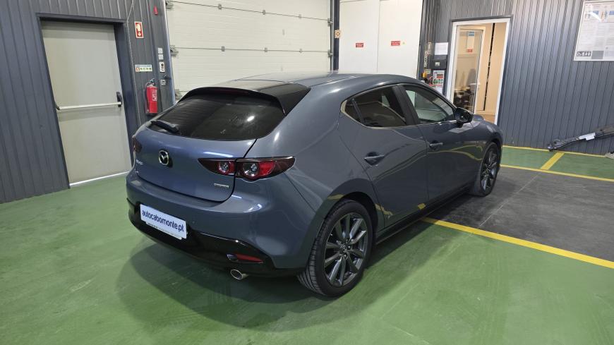 Mazda 3 2.0 Skyactiv - G Hibrido/Gasolina - Auto Cabomonte Compra e Venda de Salvados