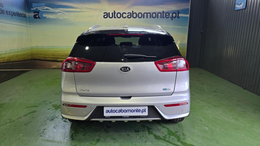 Kia Niro 1.6 GDI HEV - Auto Cabomonte Compra e Venda de Salvados