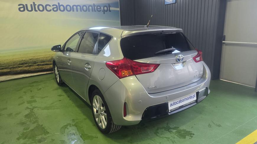 Toyota Auris 1.8 HSD - Auto Cabomonte Compra e Venda de Salvados