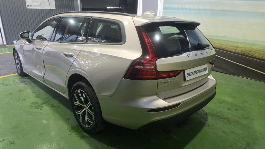 Volvo V60 2.0 B4 Essential Auto  - Auto Cabomonte Compra e Venda de Salvados