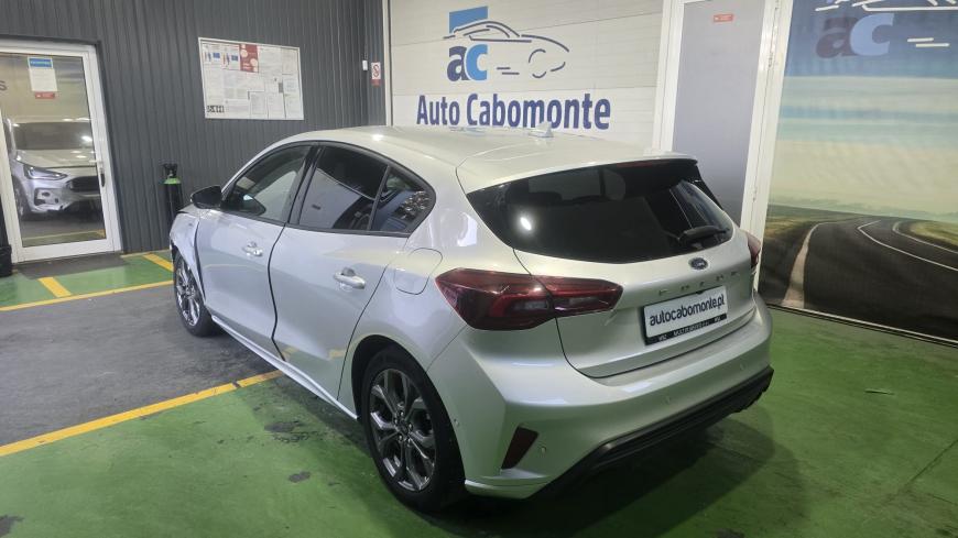 Ford Focus ST-Line - Auto Cabomonte Compra e Venda de Salvados
