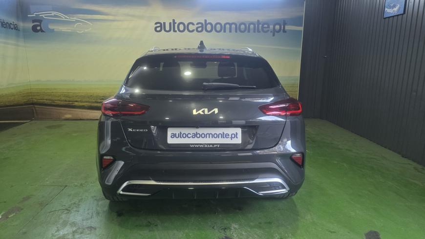 Kia Xceed 1.0 T-GDI Dynamic - Auto Cabomonte Compra e Venda de Salvados