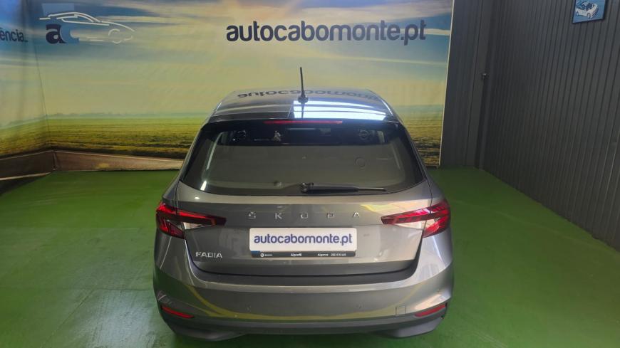 Skoda Fabia 1.0 - Auto Cabomonte Compra e Venda de Salvados