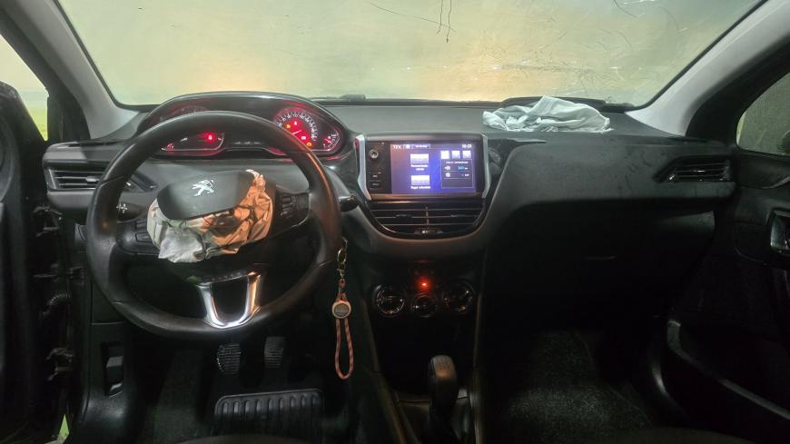 Peugeot 208 1.0 VTi - Auto Cabomonte Compra e Venda de Salvados