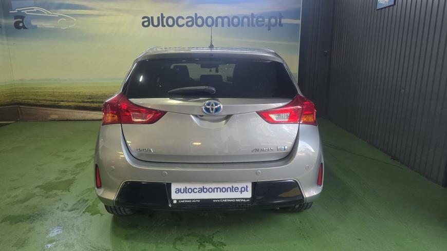 Toyota Auris 1.8 HSD - Auto Cabomonte Compra e Venda de Salvados