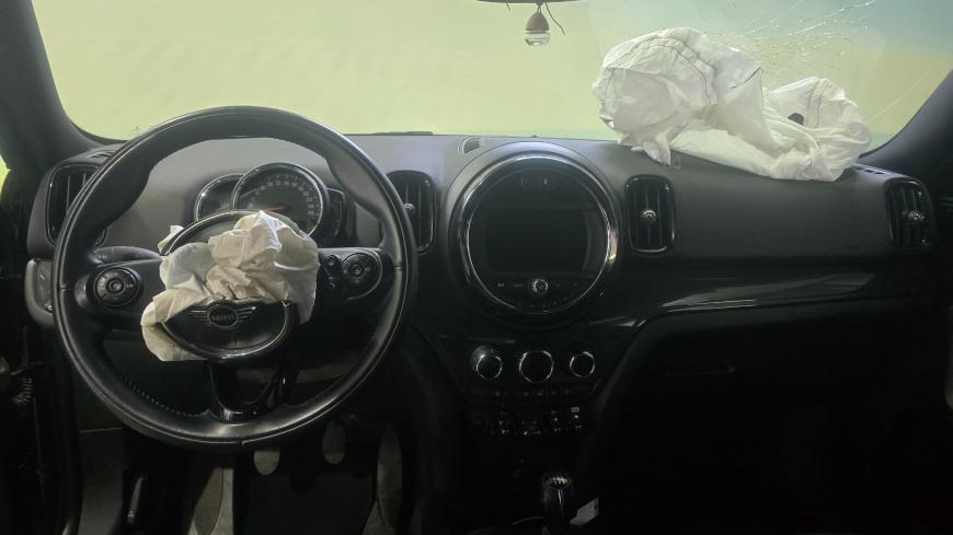 Mini Countryman 1.5 D - Auto Cabomonte Compra e Venda de Salvados