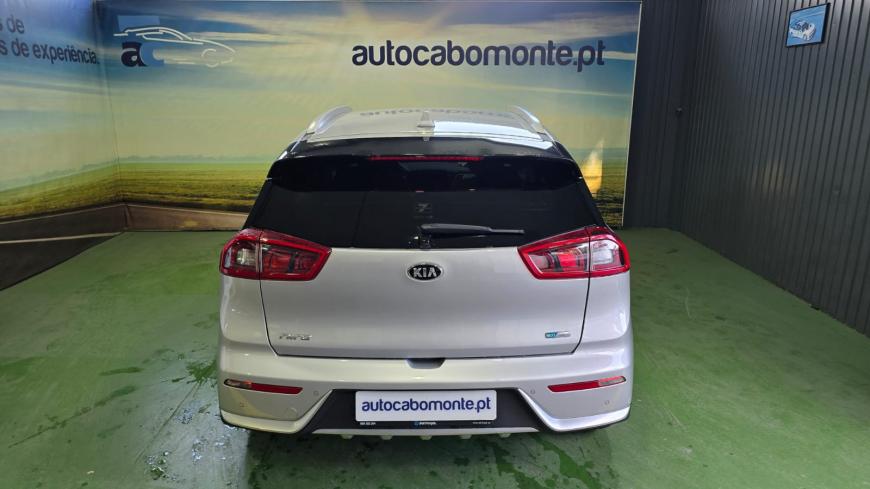 Kia Niro 1.6 GDI HEV - Auto Cabomonte Compra e Venda de Salvados