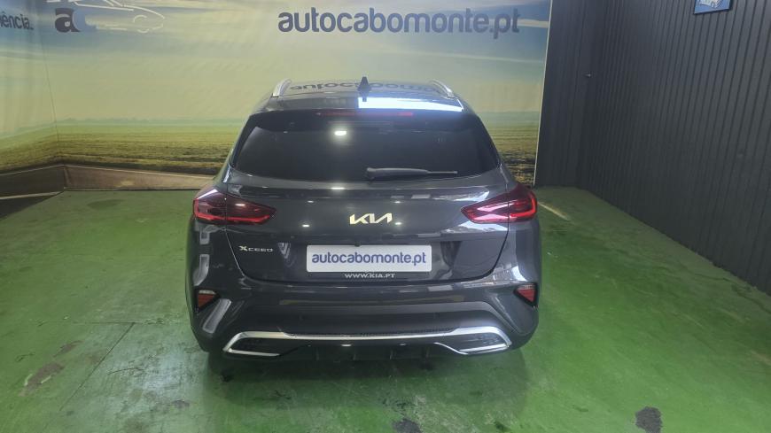 Kia Xceed 1.0 T-GDI Dynamic - Auto Cabomonte Compra e Venda de Salvados