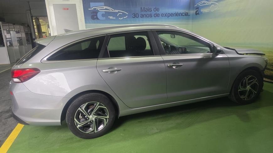 Hyundai I30 SW 1.0 T-GDi - Auto Cabomonte Compra e Venda de Salvados