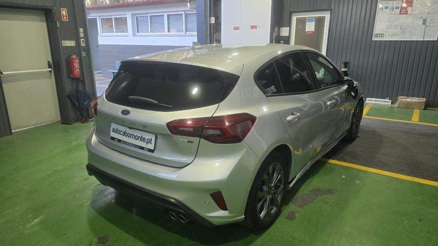 Ford Focus ST-Line - Auto Cabomonte Compra e Venda de Salvados