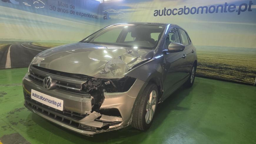 Volkswagen Polo 1.0 TSI Caixa Automática - Auto Cabomonte Compra e Venda de Salvados