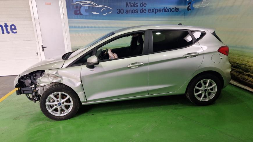 Ford Fiesta 1.5 TDCI  - Auto Cabomonte Compra e Venda de Salvados