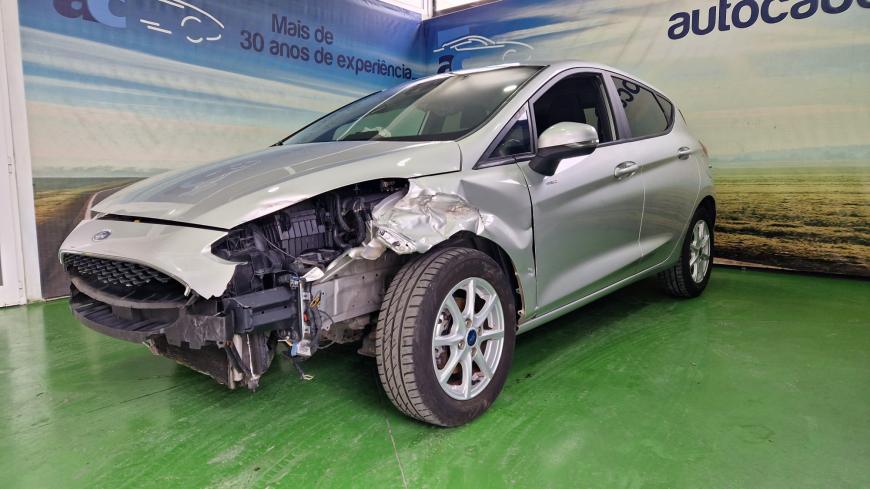 Ford Fiesta 1.5 TDCI  - Auto Cabomonte Compra e Venda de Salvados