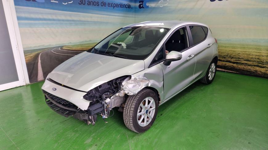 Ford Fiesta 1.5 TDCI  - Auto Cabomonte Compra e Venda de Salvados