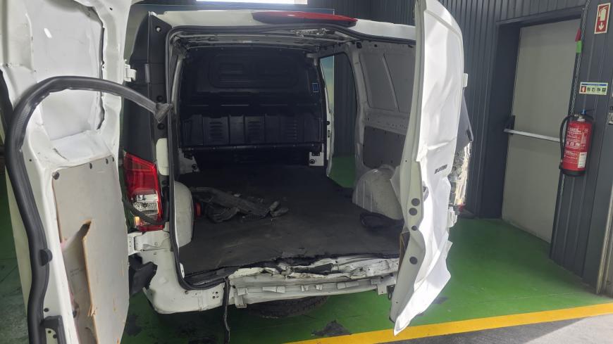 Mercedes - Benz Vito 114 CDI - Auto Cabomonte Compra e Venda de Salvados