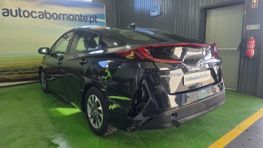Toyota Prius 1.8 Plug in Luxury - Auto Cabomonte Compra e Venda de Salvados