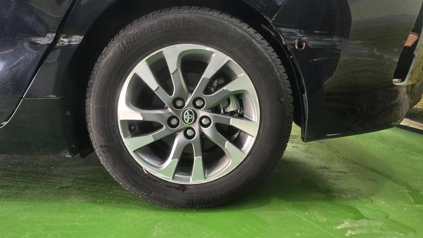 Toyota Prius 1.8 Plug in Luxury - Auto Cabomonte Compra e Venda de Salvados