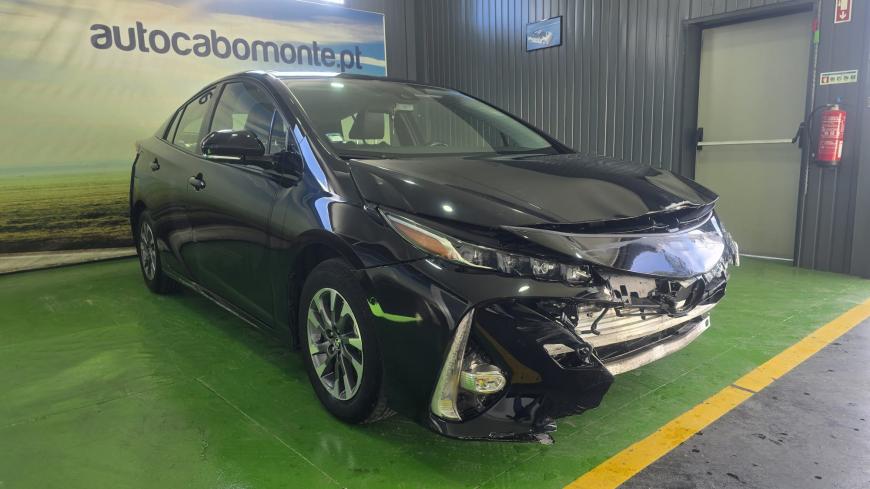 Toyota Prius 1.8 Plug in Luxury - Auto Cabomonte Compra e Venda de Salvados