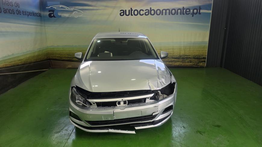 Volkswagen Polo 1.0 TSI - Auto Cabomonte Compra e Venda de Salvados