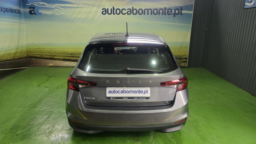 Skoda Fabia 1.0 - Auto Cabomonte Compra e Venda de Salvados