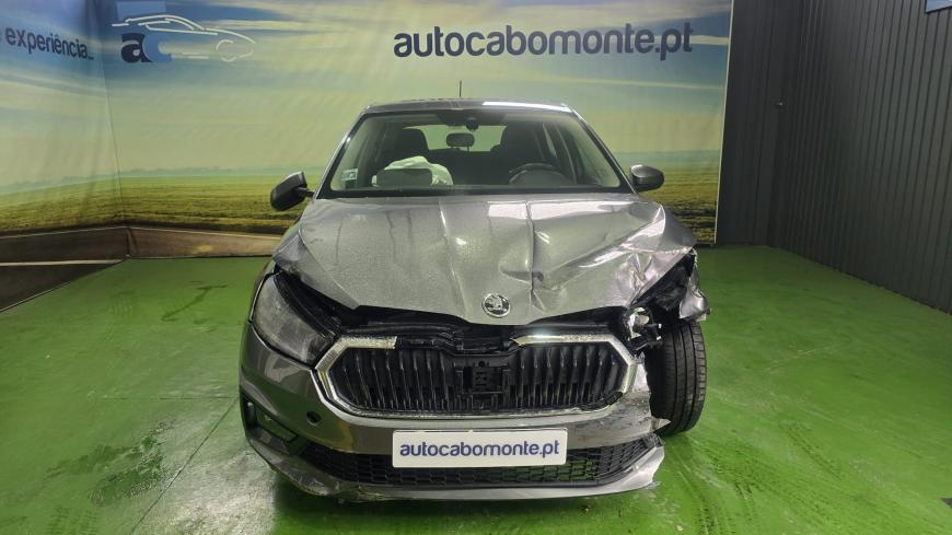 Skoda Fabia 1.0 - Auto Cabomonte Compra e Venda de Salvados