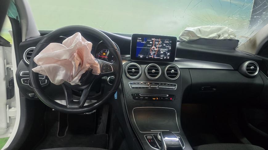 Mercedes - Benz C 220 CDI  - Auto Cabomonte Compra e Venda de Salvados