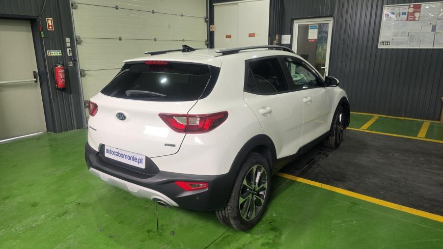 Kia Stonic 1.6 CRDI  - Auto Cabomonte Compra e Venda de Salvados