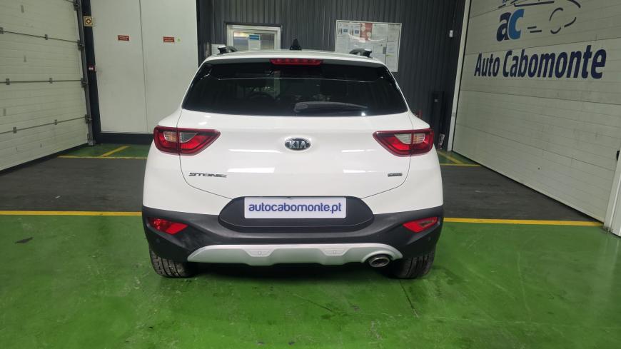 Kia Stonic 1.6 CRDI  - Auto Cabomonte Compra e Venda de Salvados
