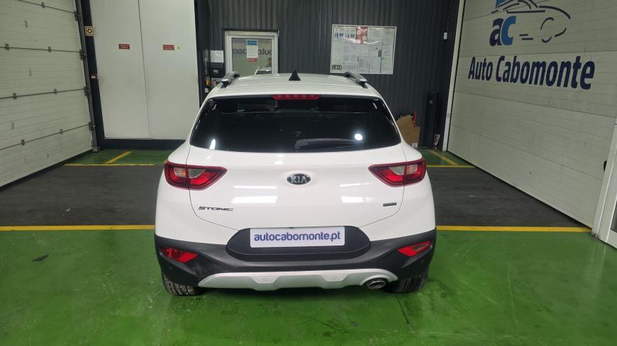 Kia Stonic 1.6 CRDI  - Auto Cabomonte Compra e Venda de Salvados