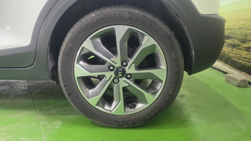Kia Stonic 1.6 CRDI  - Auto Cabomonte Compra e Venda de Salvados