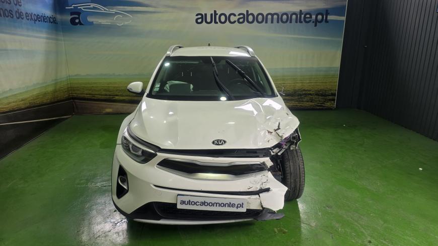 Kia Stonic 1.6 CRDI  - Auto Cabomonte Compra e Venda de Salvados